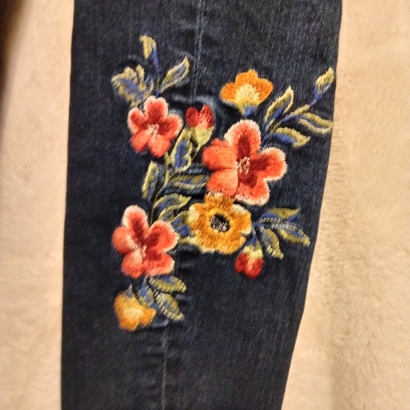 Miss Me Women's Embroidered Ankle Skinny Raw Hem Jeans Sz 26 Spring Fall Summer - Picture 4 of 12